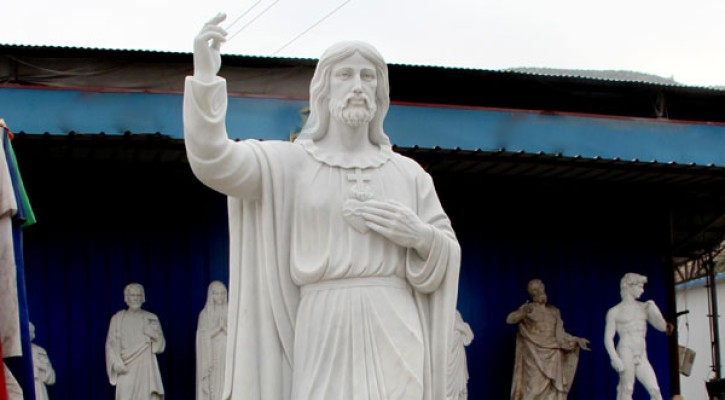 Life size sacred heart of jesus christ sculpture large beautiful factory directly supply TCH-07