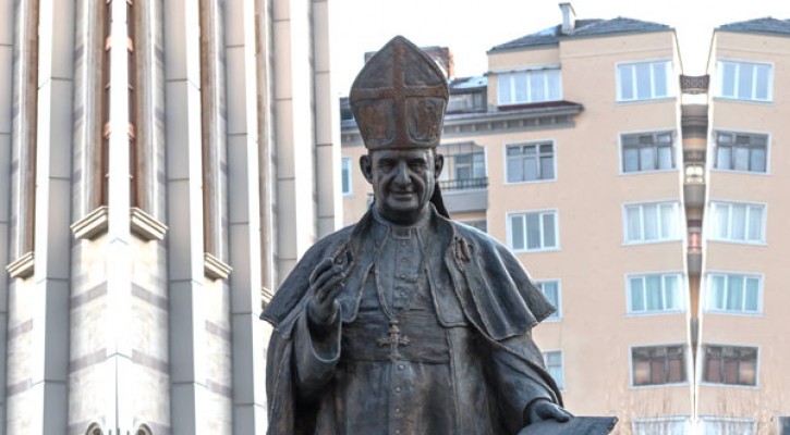 Catholic church lawn statues of life size bronze pope for sale TBC-19