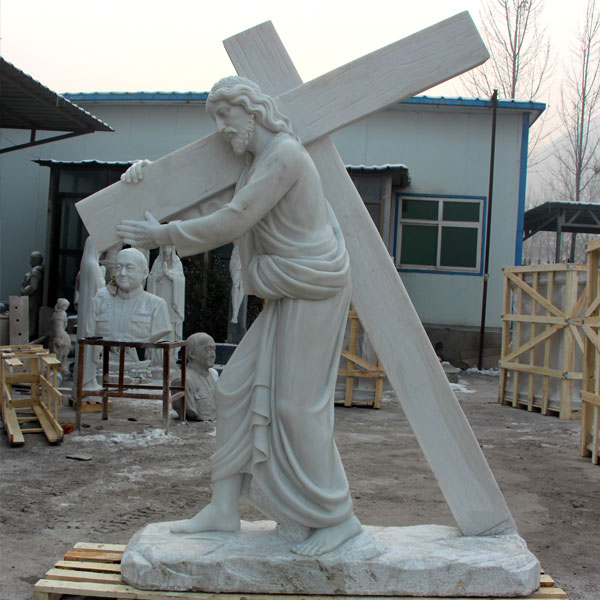 Catholic jesus carrying cross statue outdoor religious garden statues for sale TCH-11