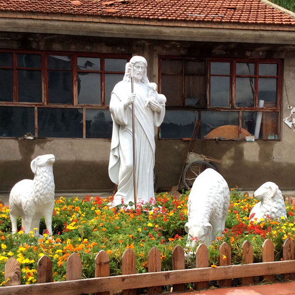 Catholic religious garden statues of life size good shepherd Jesus for sale TCH-17