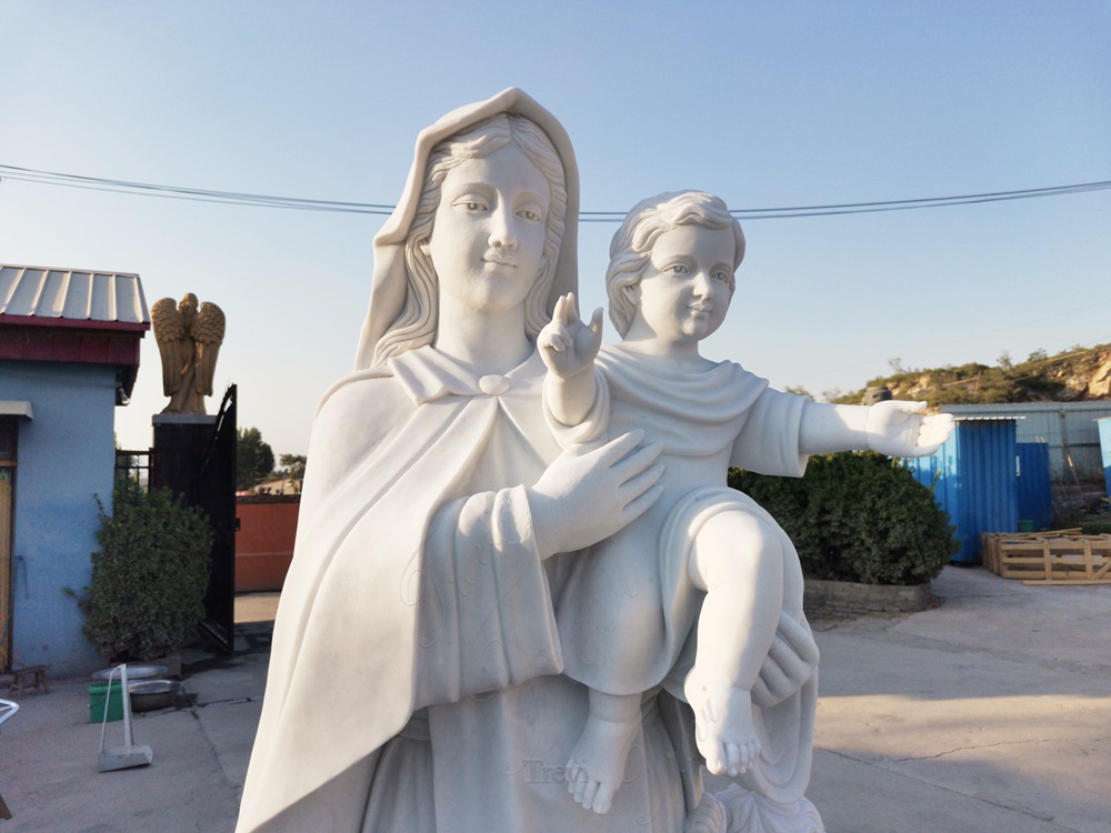Virgin Mary with Children Statue detail